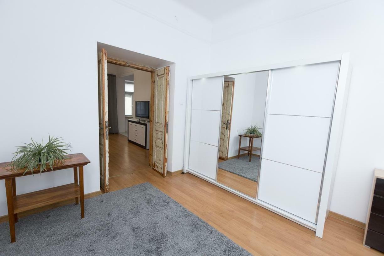 Apartment - Old Town - Cyrulicza ルブリン エクステリア 写真